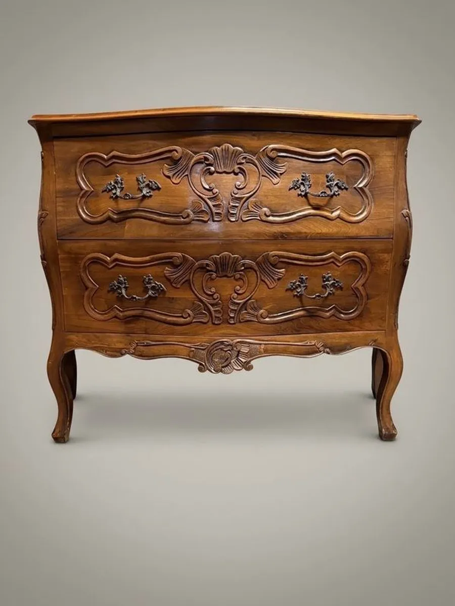 Mid 20th Century Italian Walnut Bombe Chest of Drawers - Image 1