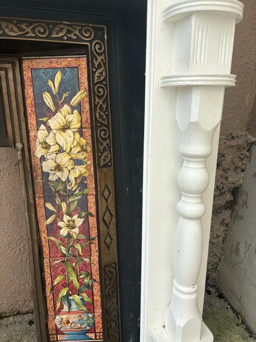 Original cast iron period fire place & mantlepiece - Image 2