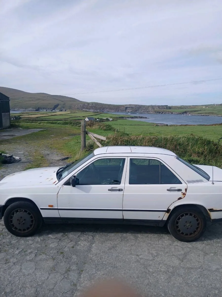 Classic car - Image 1