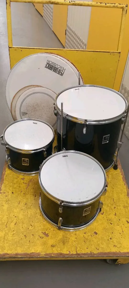 Drum kit & parts - Image 1