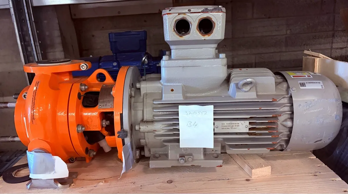 Industrial pump motor - Image 3