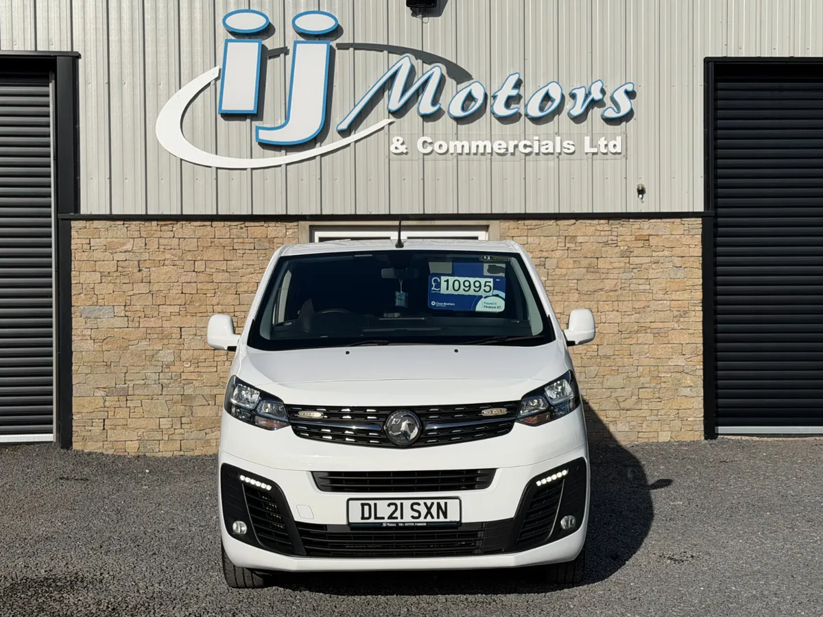 21 VAUXHALL VIVARO 3100 2.0 D 120 SPORTIVE L2 H1 - Image 2