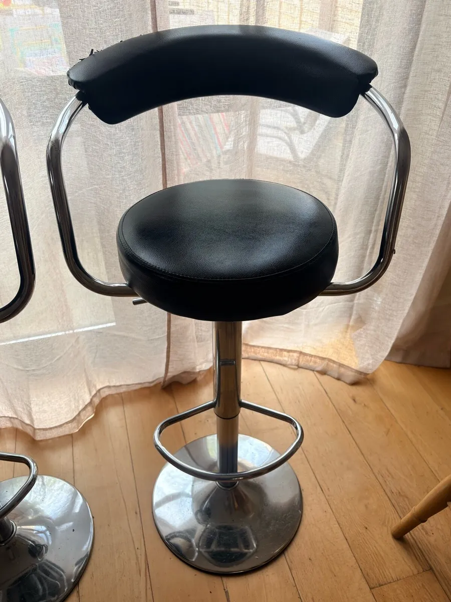 2 x faux leather adjustable bar stools - Image 2