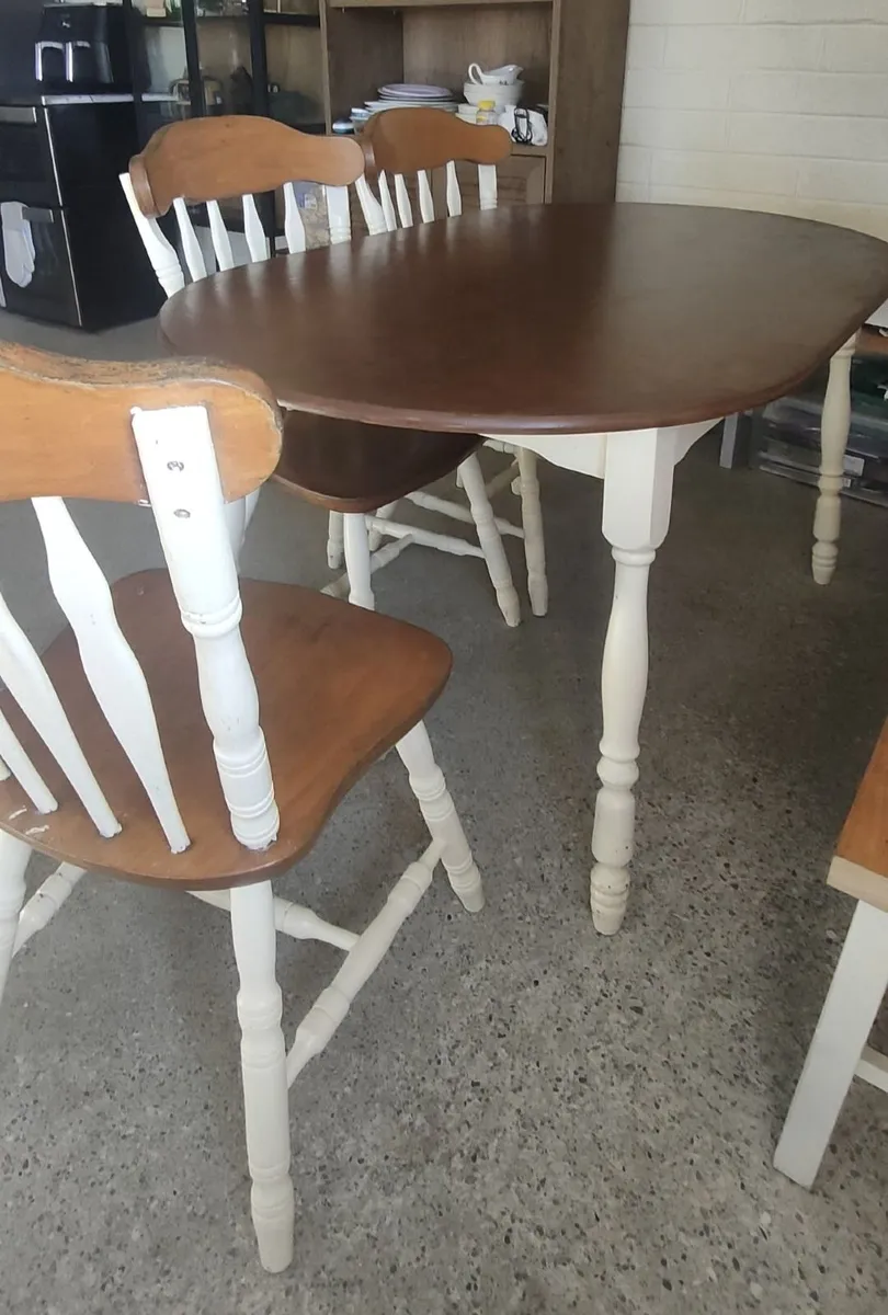 Free table and chairs - Image 1