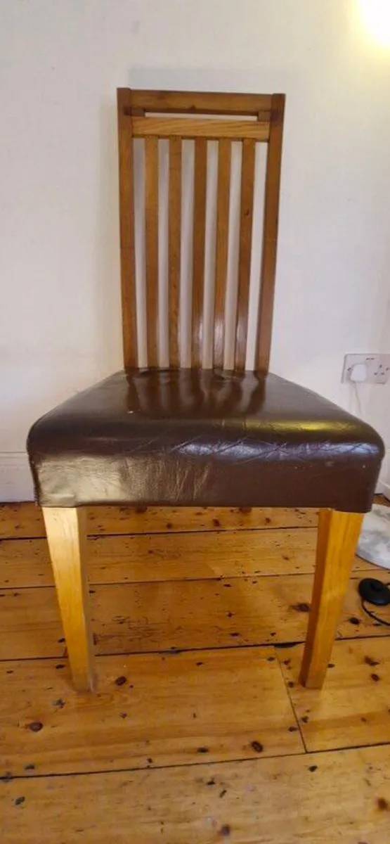 Oak dining table and 6 Chairs - Image 3