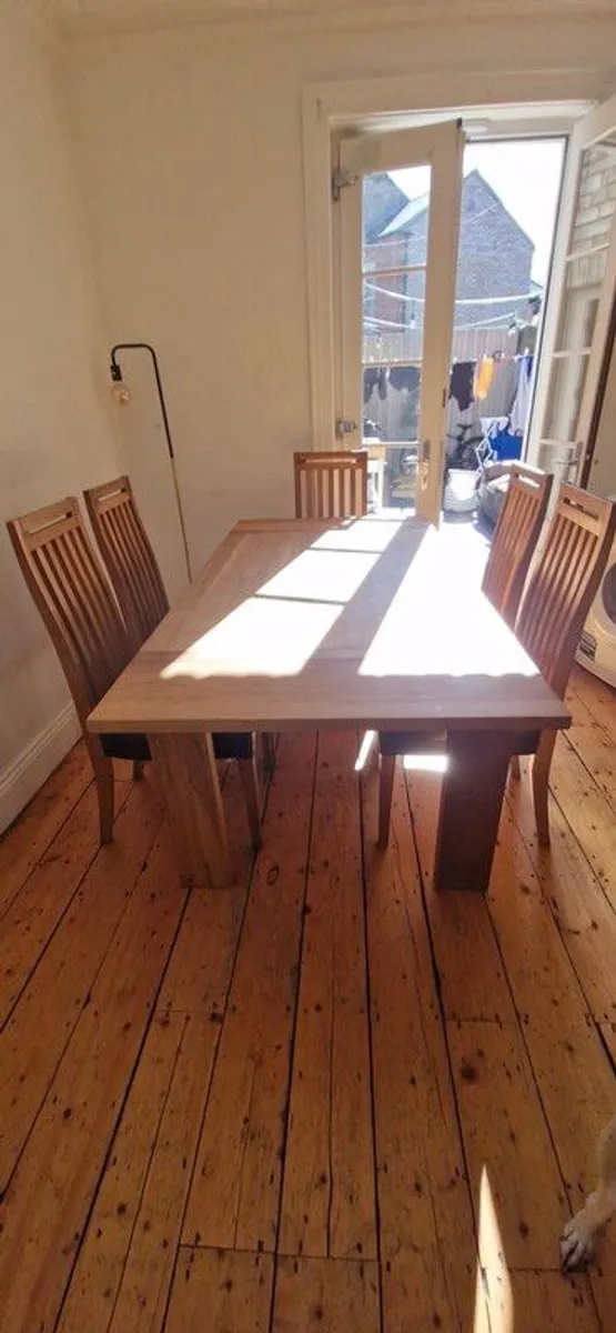 Oak dining table and 6 Chairs - Image 2