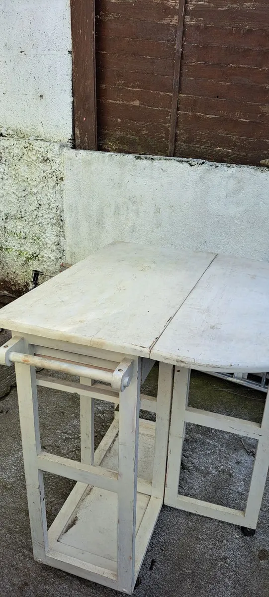Kitchen Island/table - Image 4