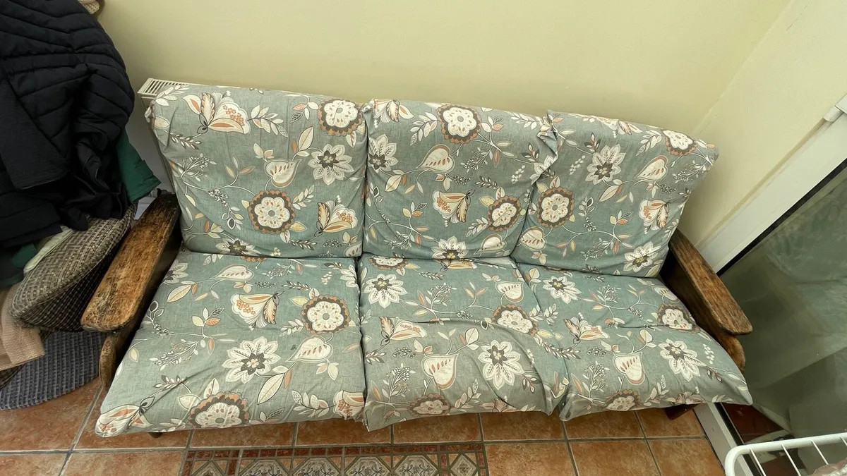 3 seater patio / sun room Lounger - Image 1