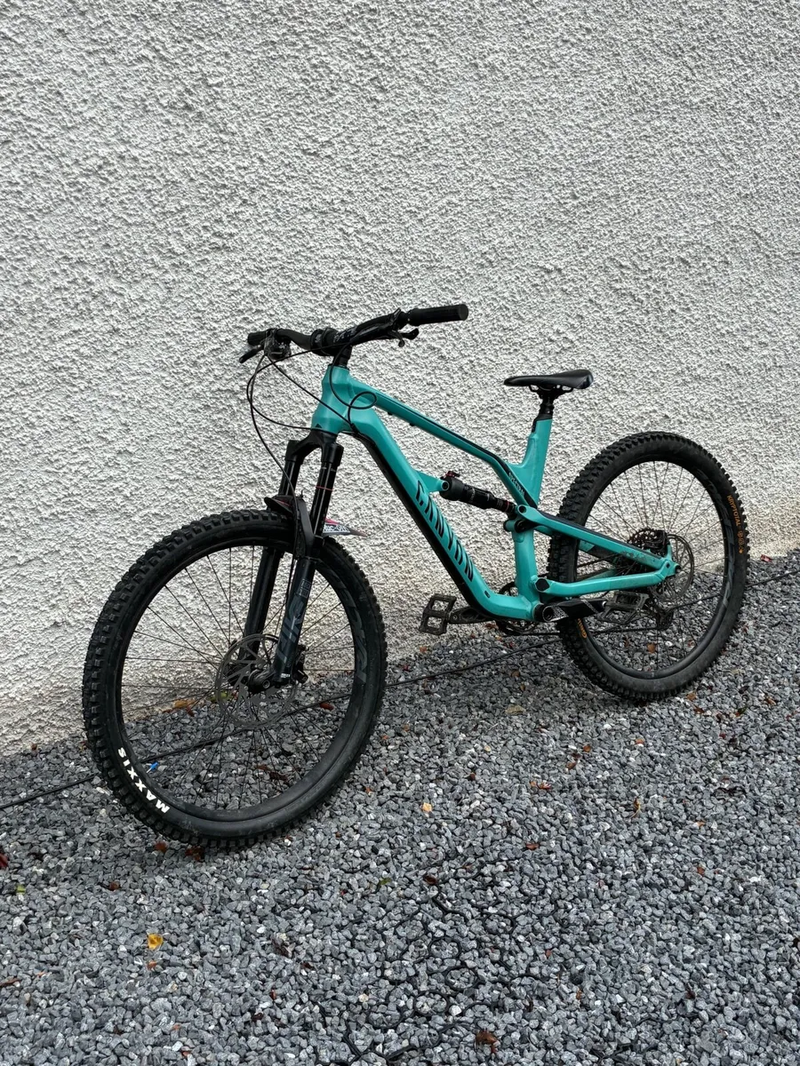 Mountain bike - Image 1