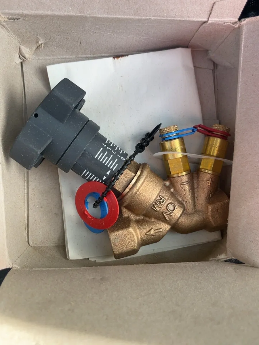commissioning valve with integrated - Image 1