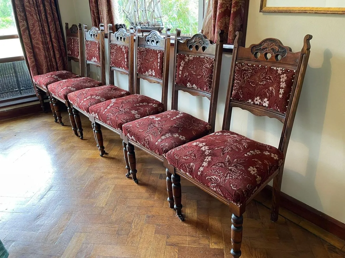 Antique dining room suite , Kenmare - Image 1