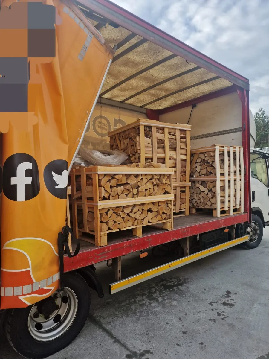 Isuzu 7.5 tonne Curtain sider with taillift - Image 3