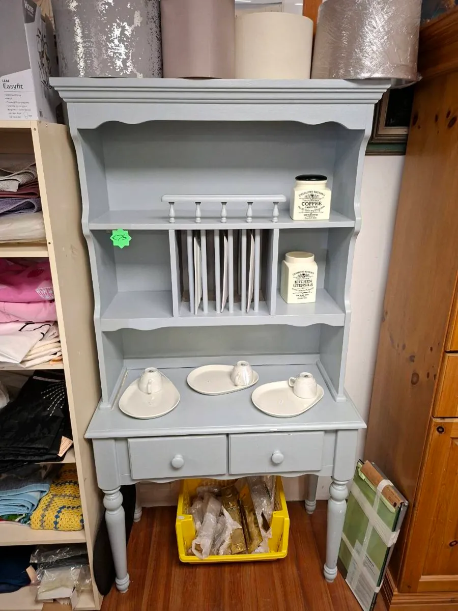 KITCHEN DRESSER - Image 1