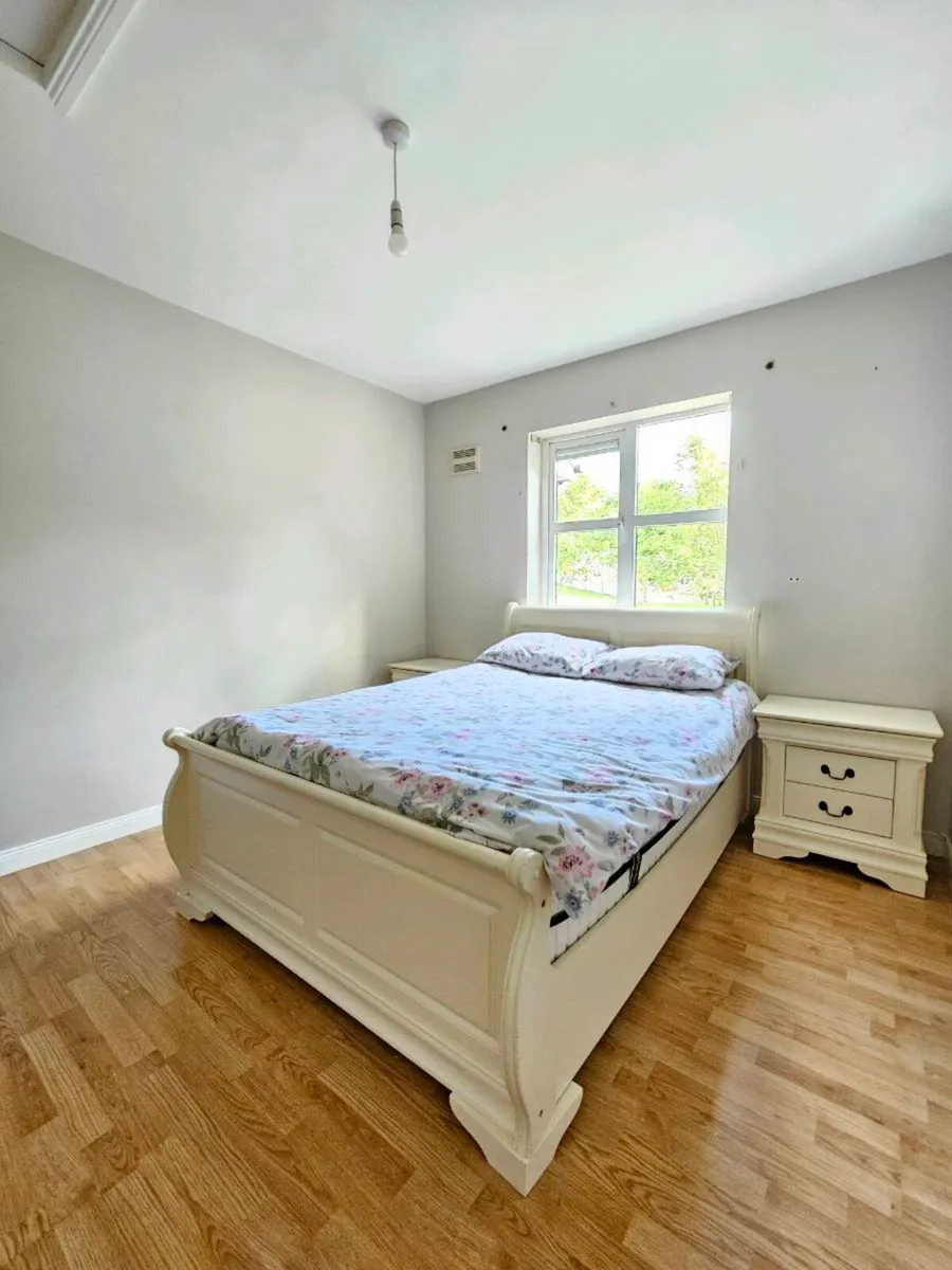Double pine bed for sale - Image 4