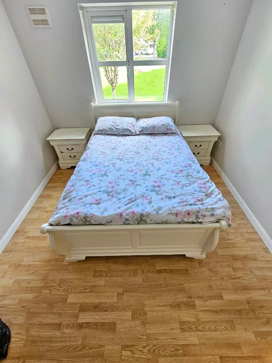 Double pine bed for sale - Image 2
