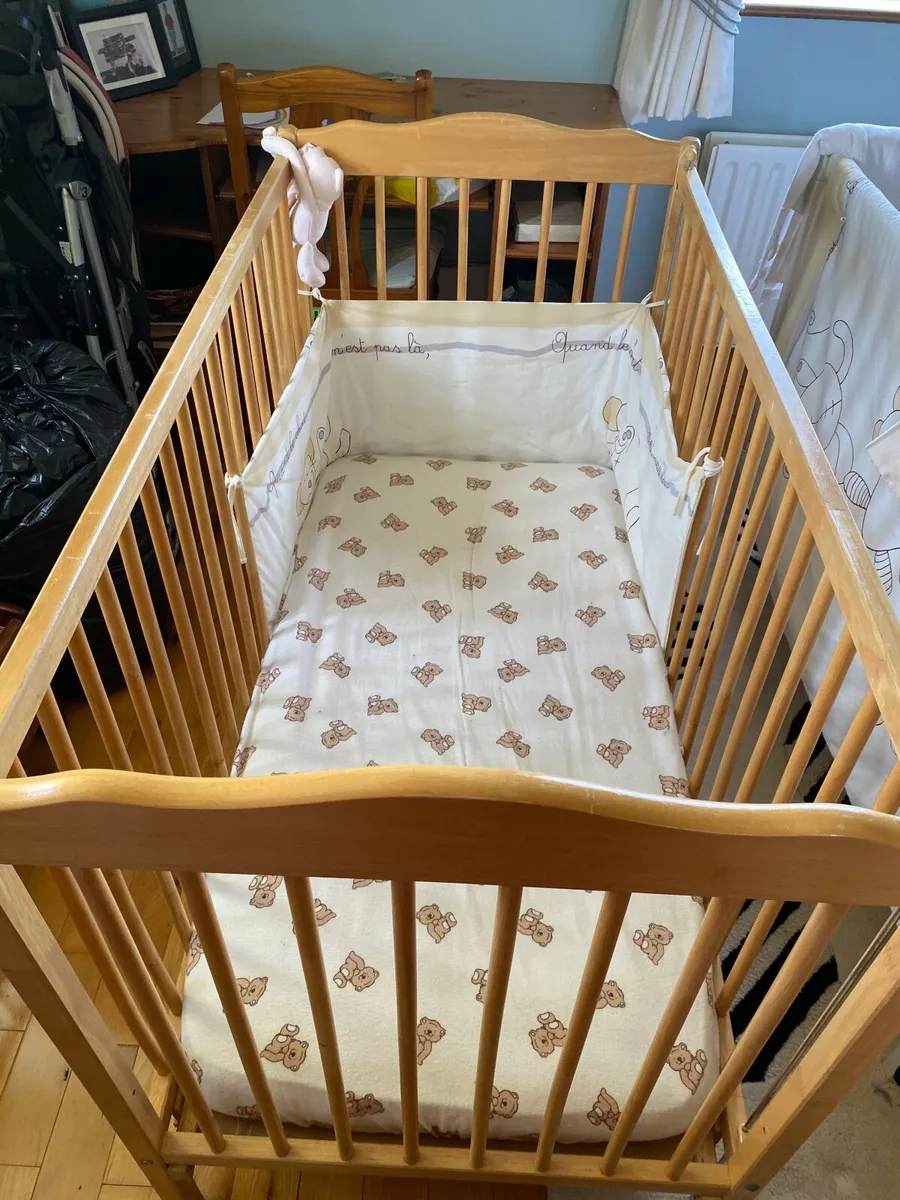 Childs cot - Image 3
