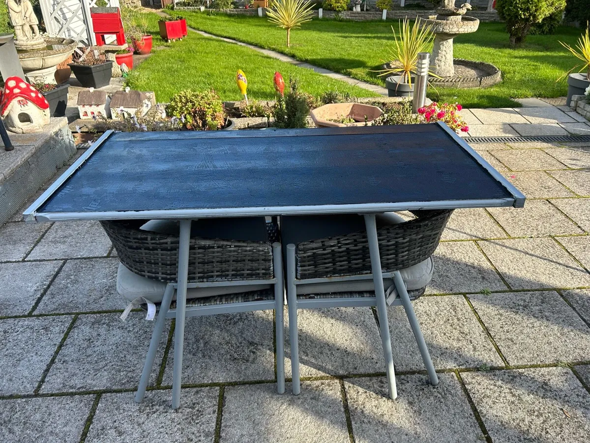 Table & Chairs - Image 1