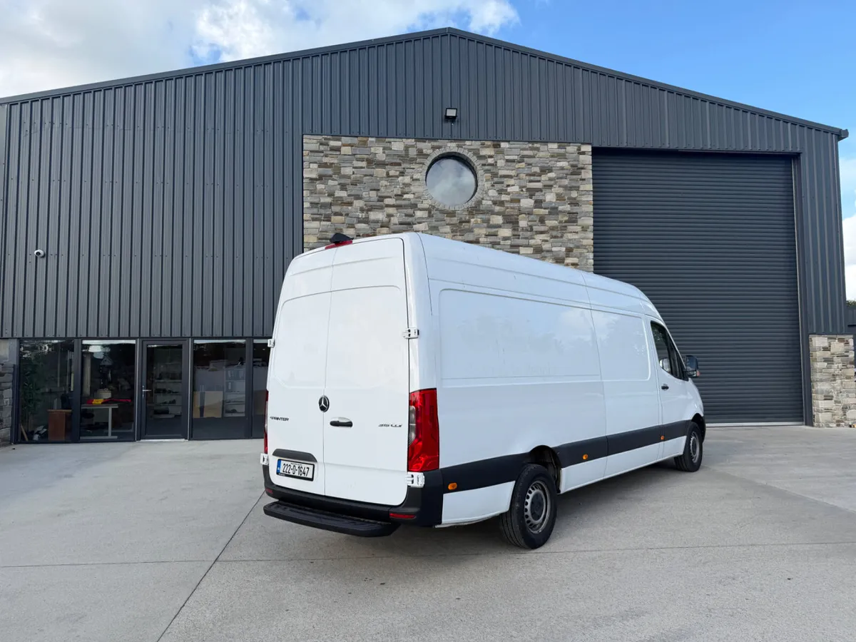 Mercedes-Benz Sprinter 2022 - Image 4