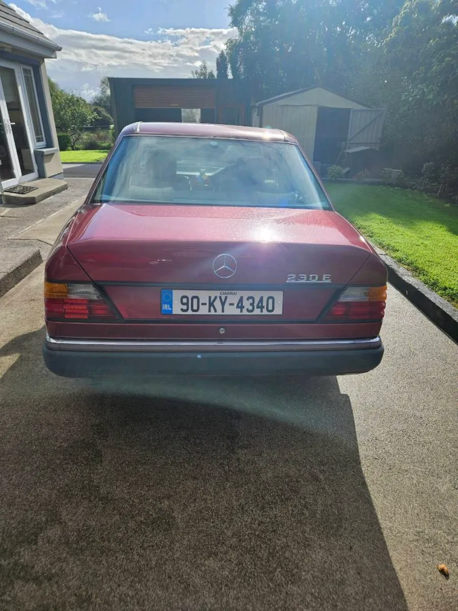 Mercedes  w123   230 - Image 2