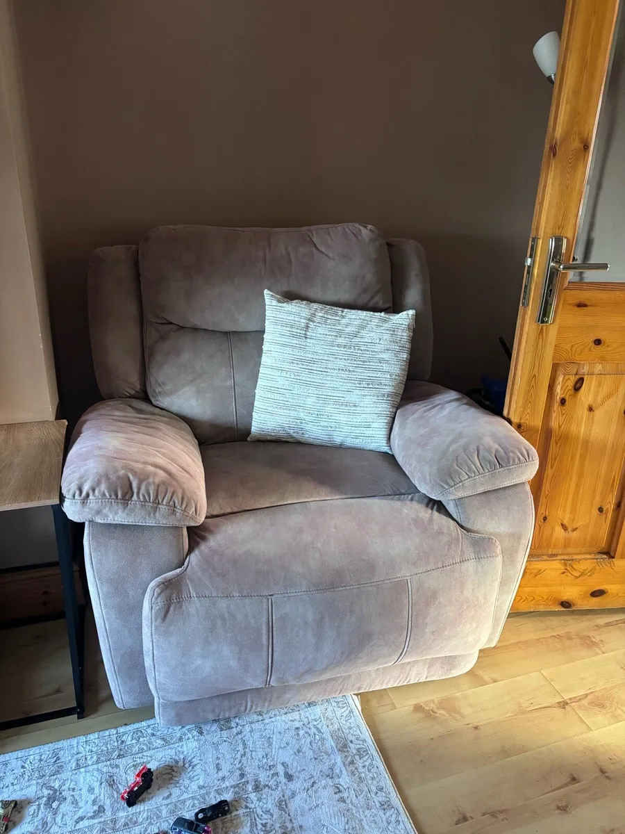 Couch for sale 3+1+1 - Image 3