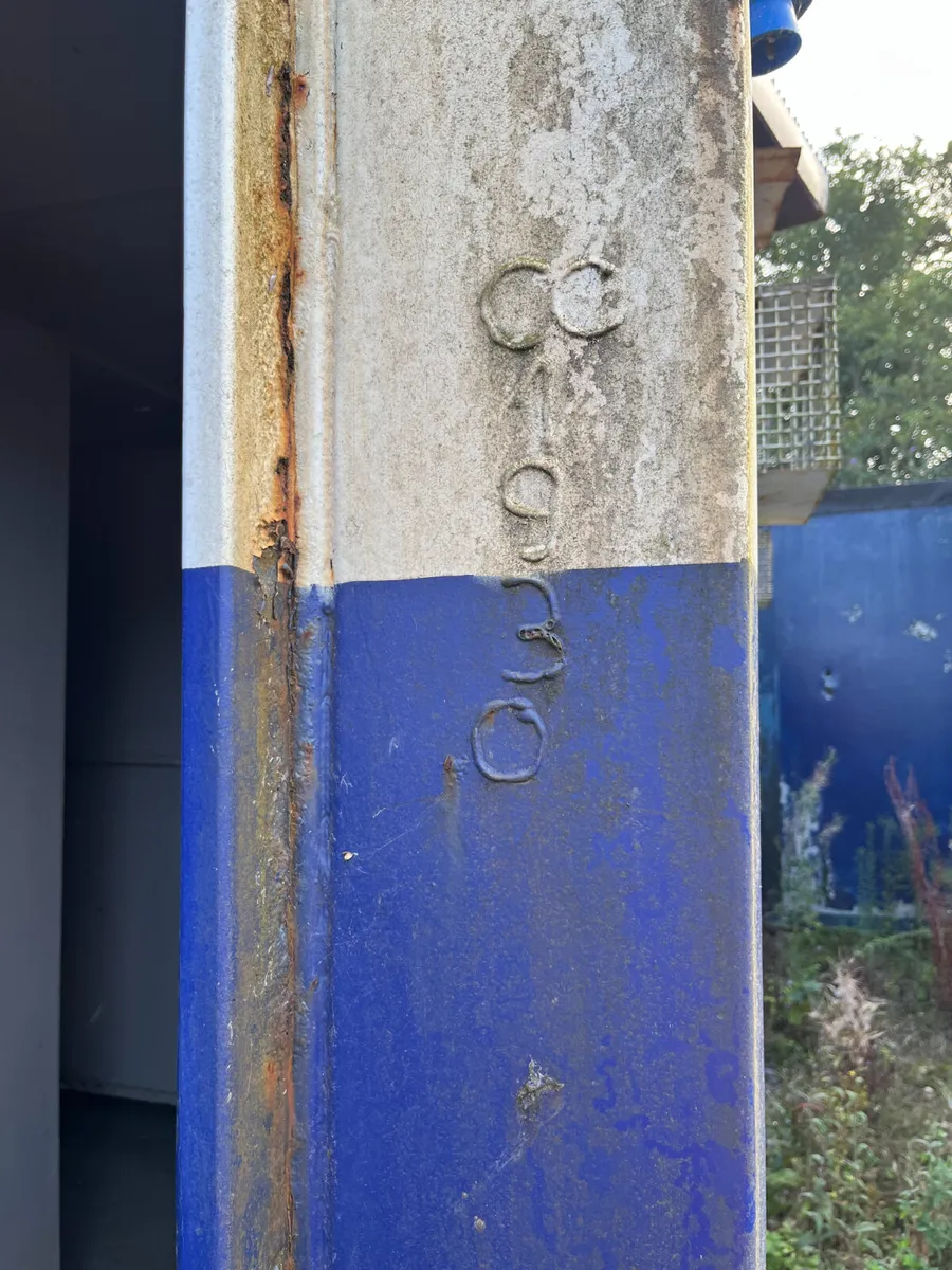 20ft x 10ft - Toilet Block - CC1930 - Image 4