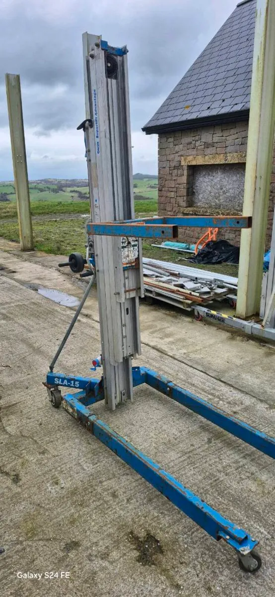 Genie SL15 Material Lift Hoist - Image 1