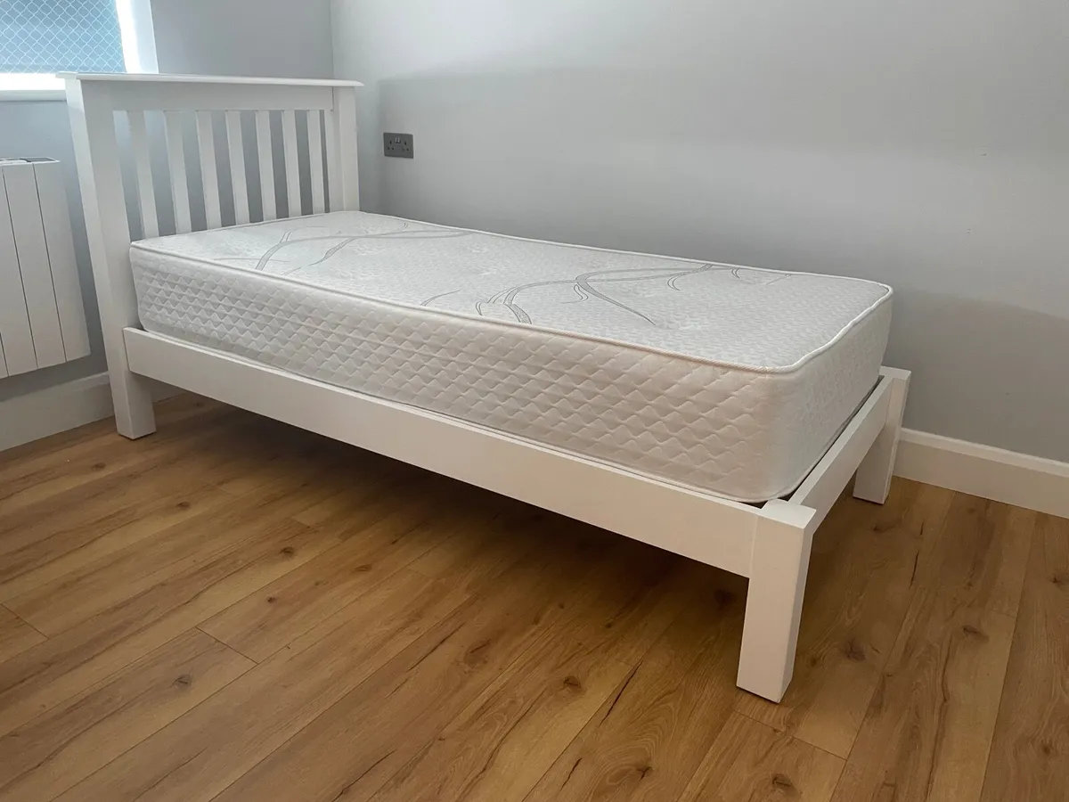 Single Beds x 2 - Image 2