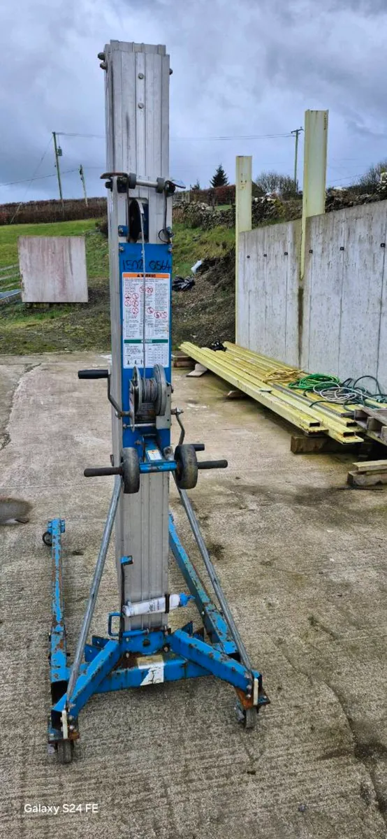 Genie Material Lift Hoist - Image 4