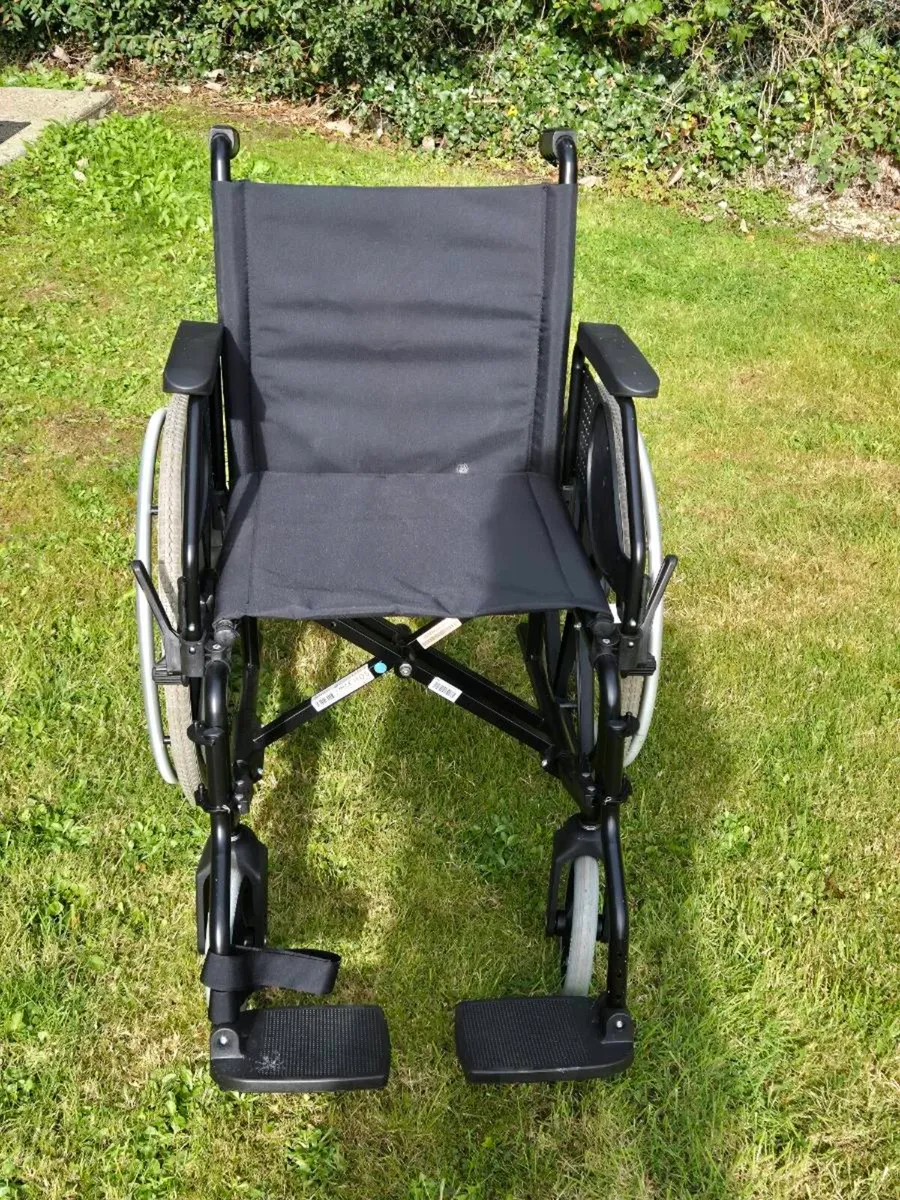 Wheel chair - Image 1