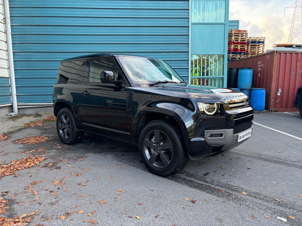 251 Defender 90 D350 HSE X Dynamic N1 3 Seat Van - Image 3