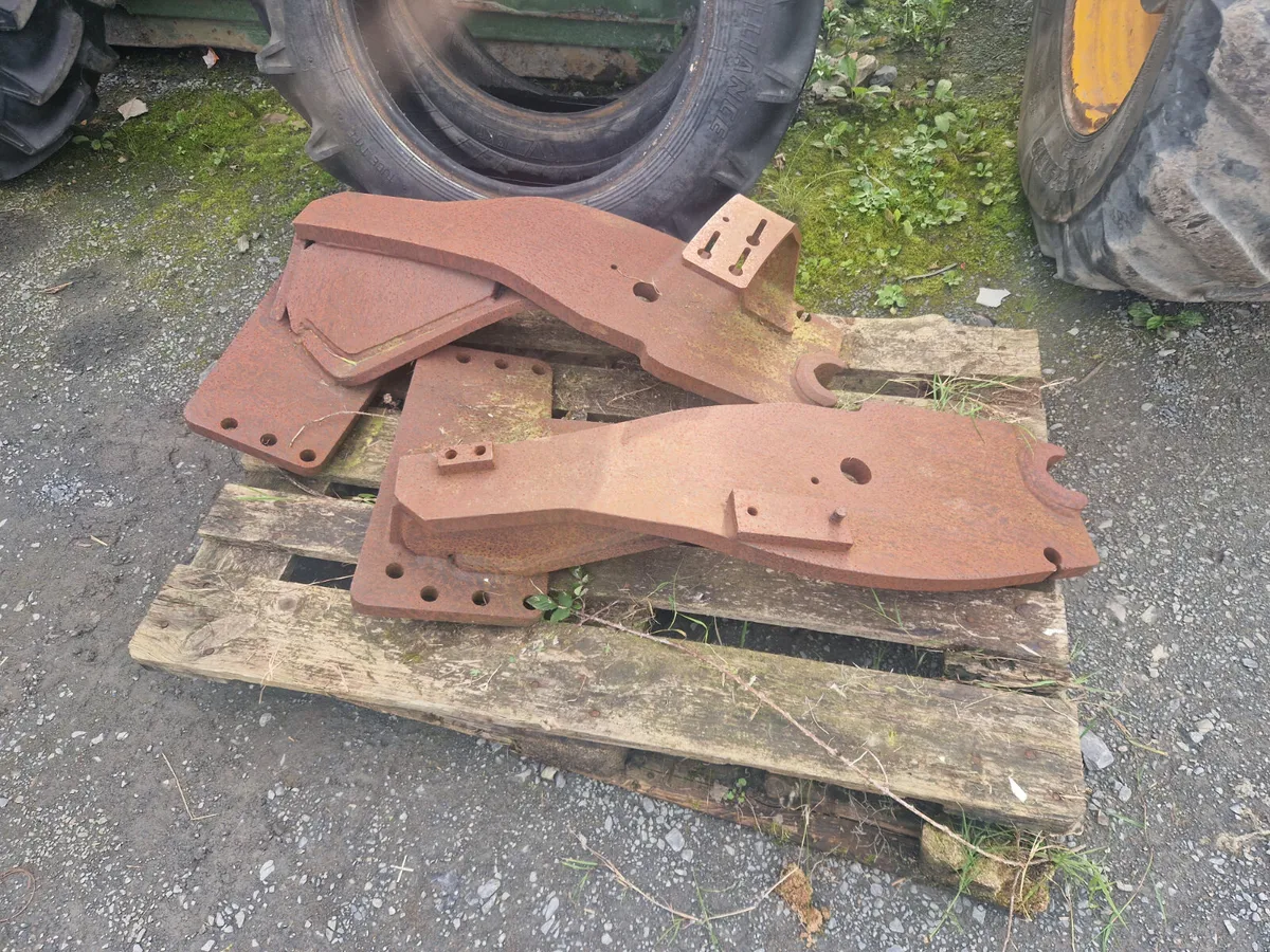 Quicke loader brackets - Image 3