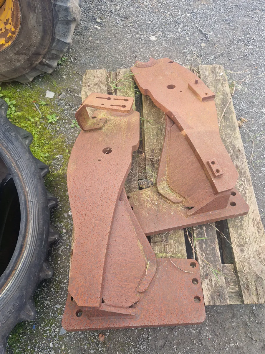 Quicke loader brackets - Image 1