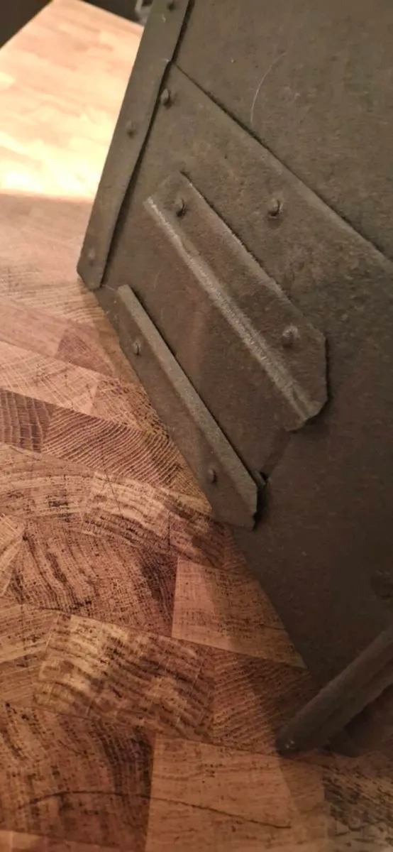 Antique Stove Top Oven - Image 4