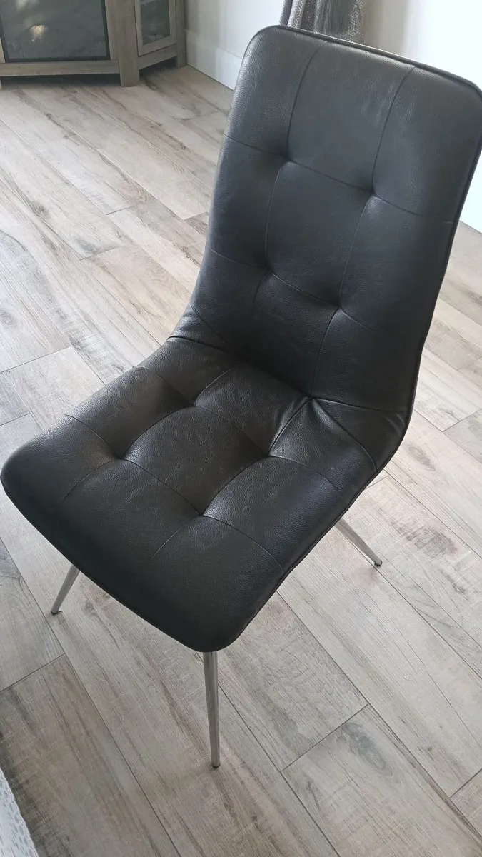 Dining chairs  x6
