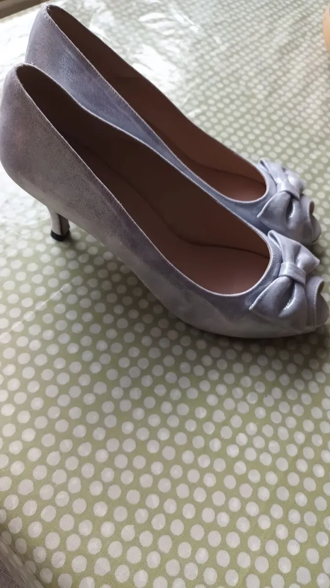 Shoes - Image 3