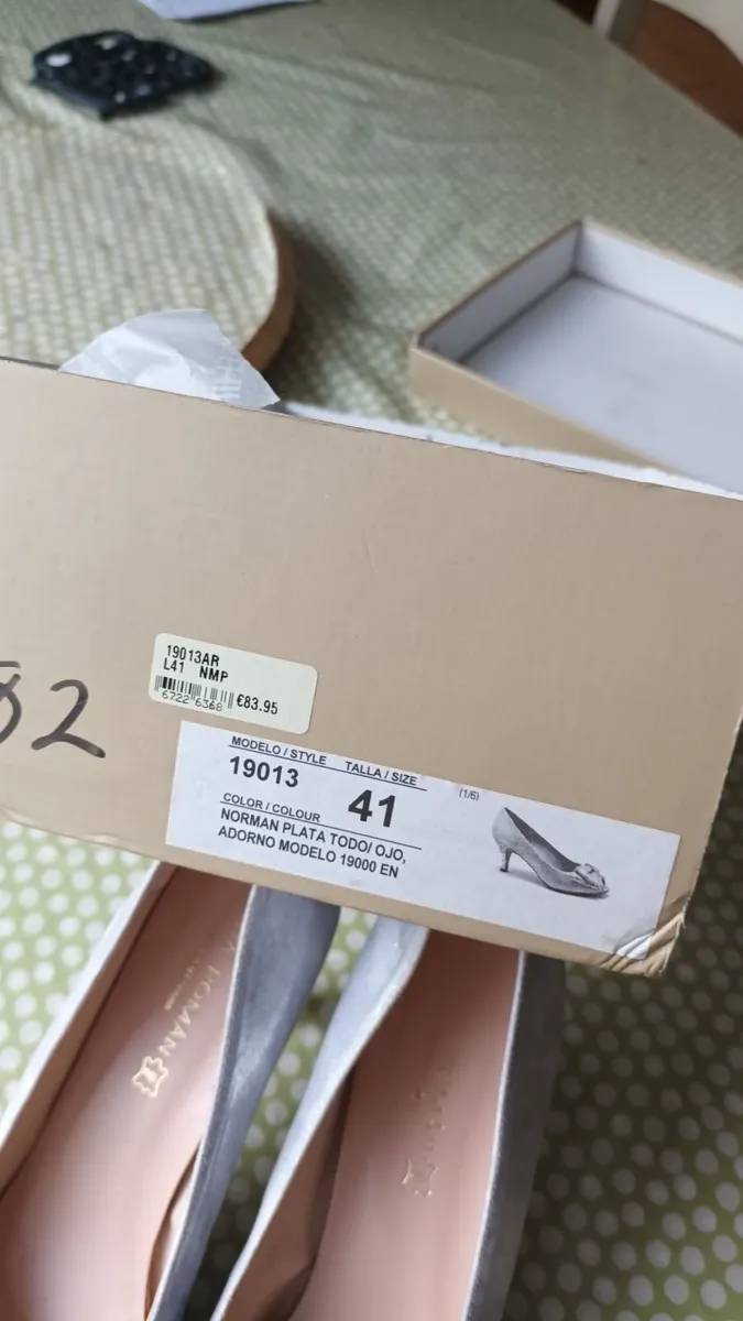Shoes - Image 4