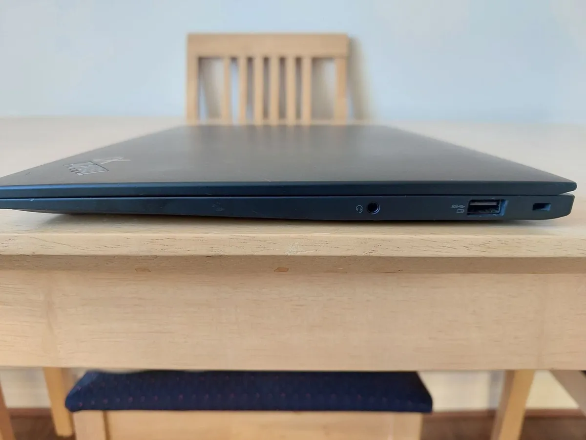 Lenovo ThinkPad X1 Carbon Gen 9 | i7-1185G7 | 16GB - Image 2