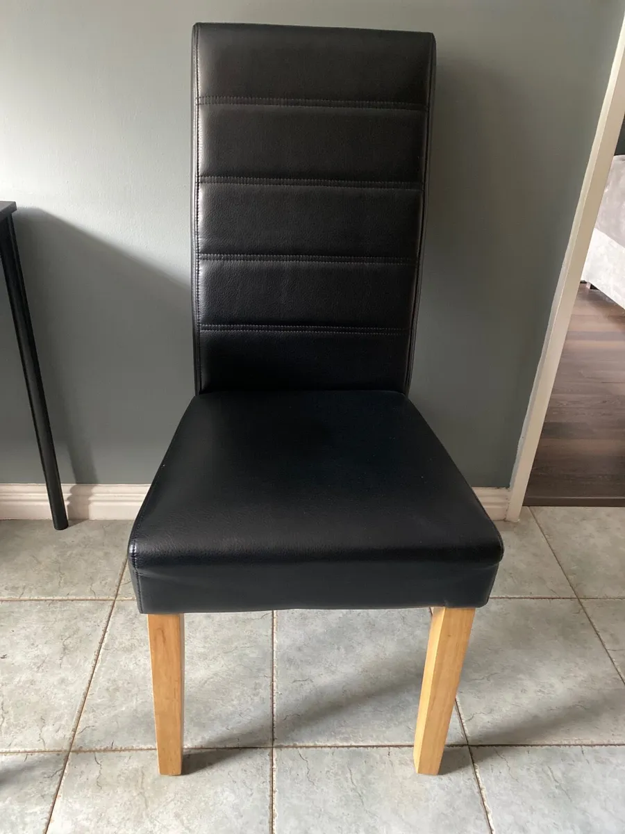 Dining chairs x 4 - Image 1