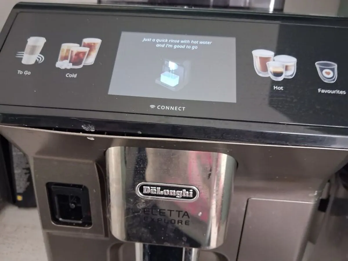 Delonghi Ellette Explore Coffee Machine - Image 3
