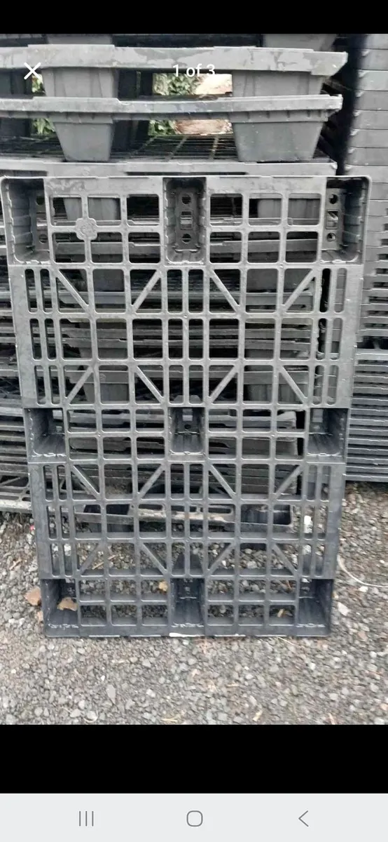 Heavy Duty Plastic Pallets - Image 3