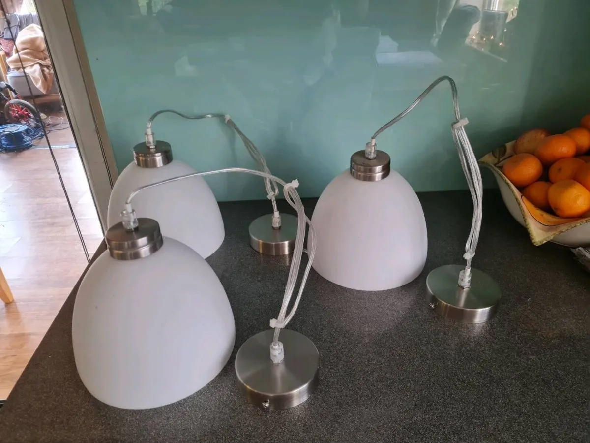 3 pendant ceiling lights with bulbs - Image 2