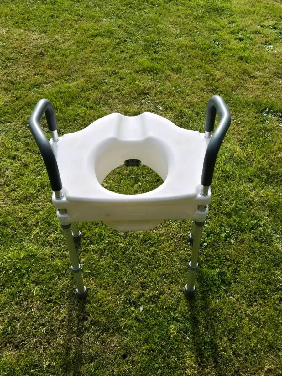 Toilet seat riser - Image 3