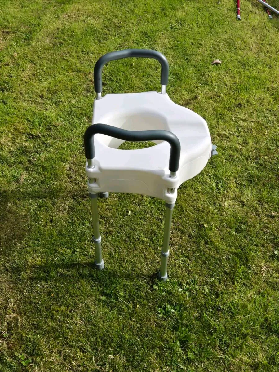 Toilet seat riser - Image 4
