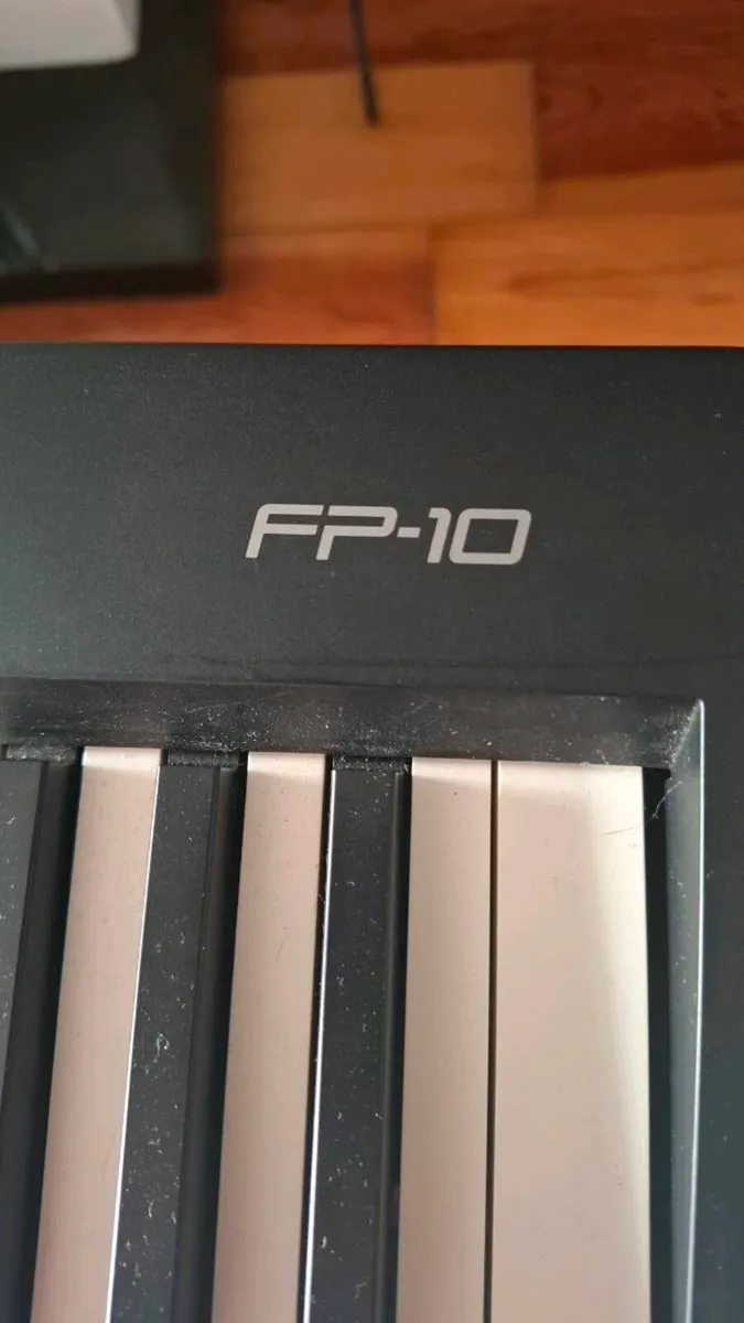 Roland FP-10 Keyboard - Image 2