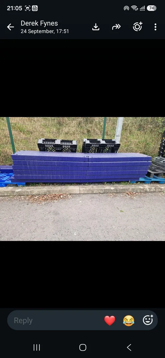 Caster decking..like new great condition - Image 3