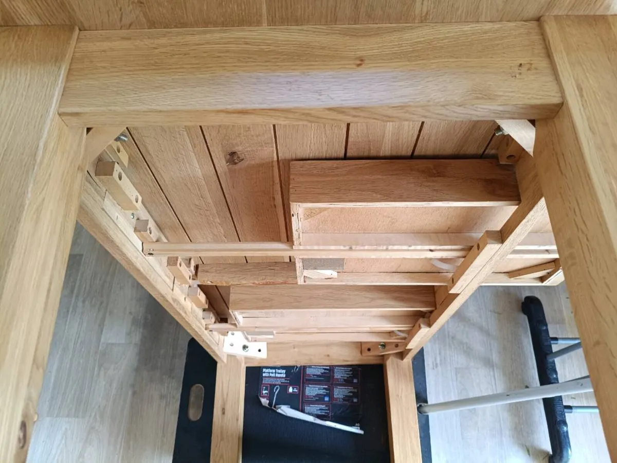 Solid oak coffee table solid construction. - Image 4