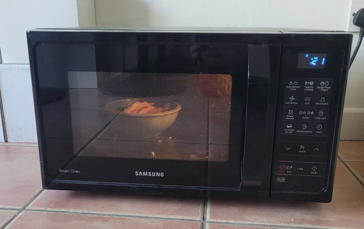Samsung Microwave oven - Image 1