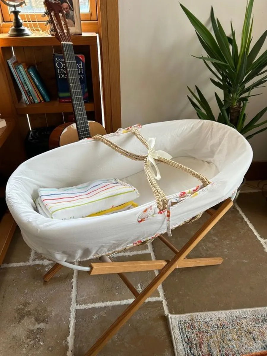 Moses Basket & Stand Bundle - Image 1