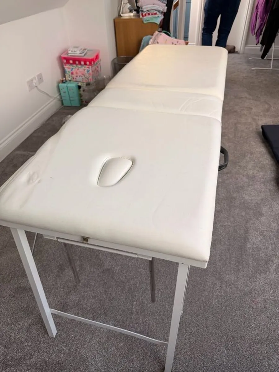 Massage Table for free - Image 4