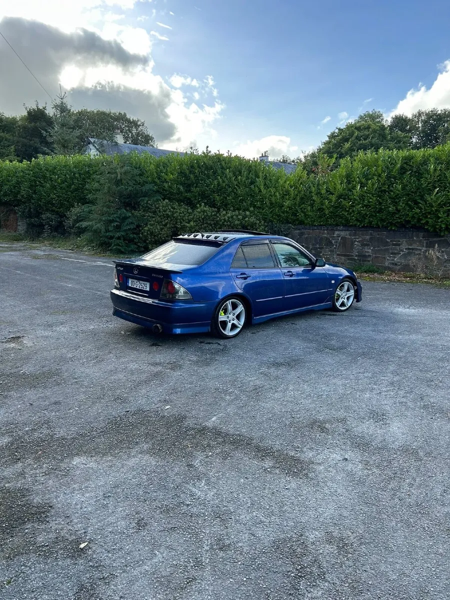 Lexus is 200 - Image 4
